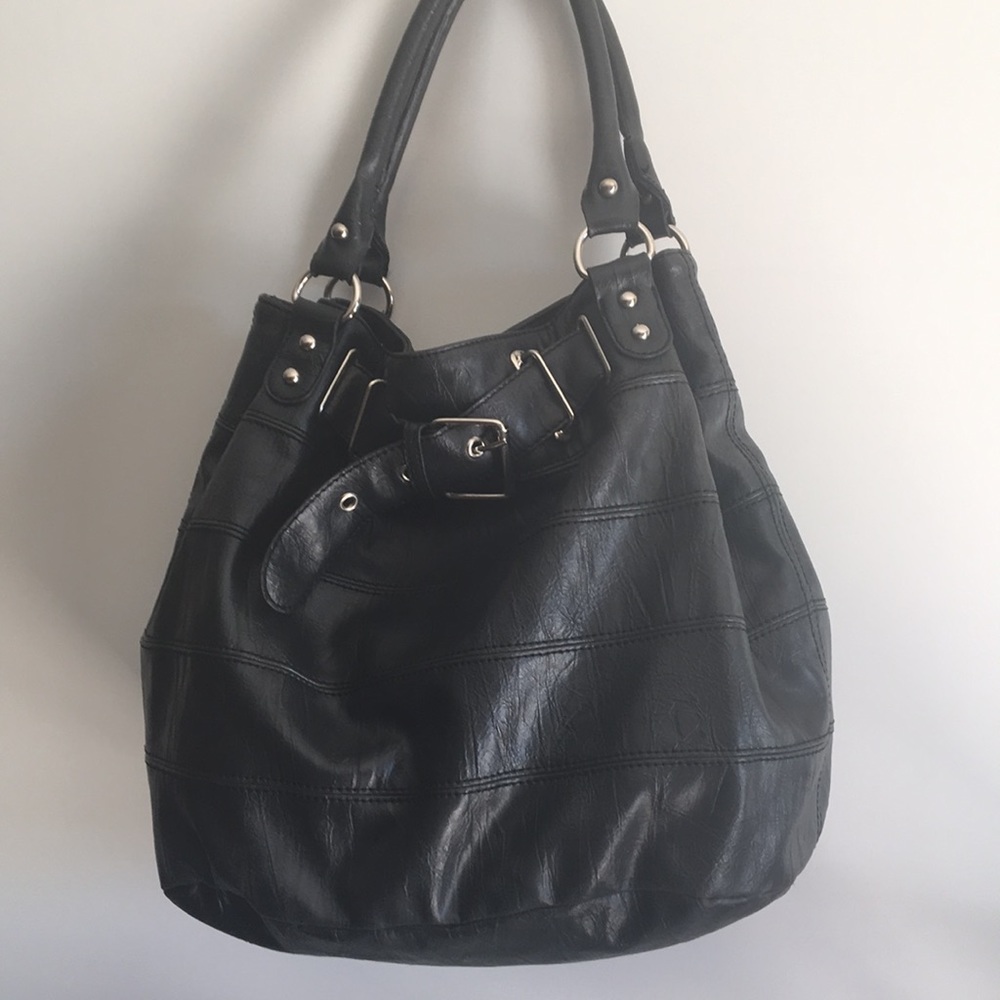 🎈For Bundles Only. Beautiful Black Hobos Bag